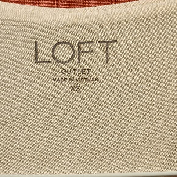 Loft Sz XS Cream Flowy Sleeveless Top Layered Minimalist Neutral Wardrobe Staple - Picture 3 of 8